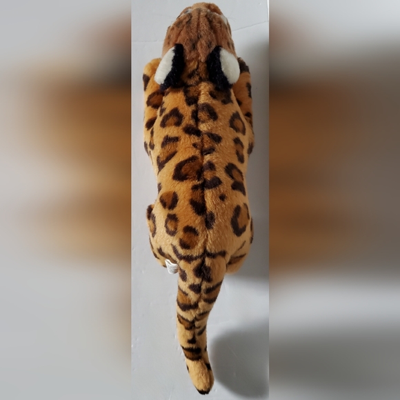 K&M Vintage 1997 Jaguar Realistic Plush Stuffed Animal Orange Eyes - EUC - Picture 6 of 9